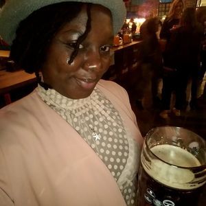 Meet your Posher, Khadija